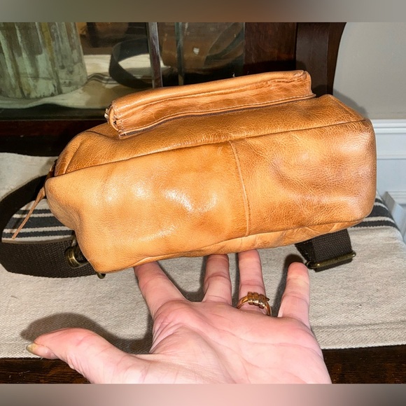NWOT Bed Stu Leather Beau Unisex Backpack Sling Bag Tan Rustic MSRP $260 - Picture 5 of 12